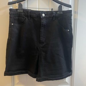 NWT 2XL Risen Black Denim Shorts
